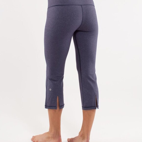 Lululemon Gather & Crow Crop Heathered Deep Indigo Size 6 - Picture 1 of 13